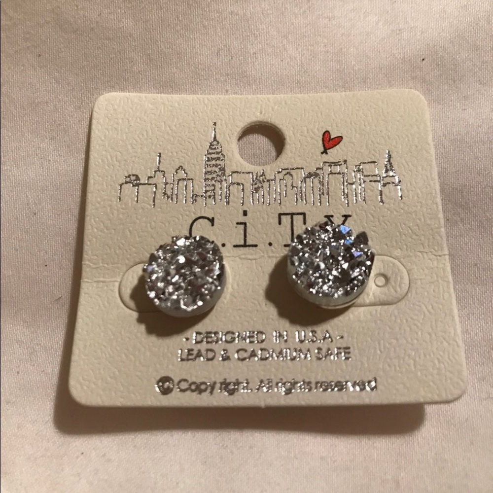 New City silver tone studded earrings